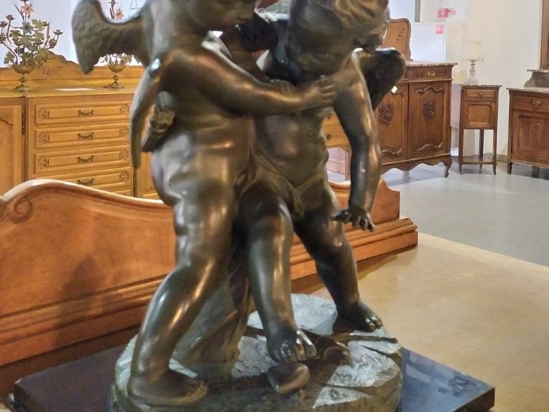 Антикварная скульптура «Играющие ангелы (Путти)» 1