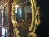 Старинное зеркало в резной раме 2