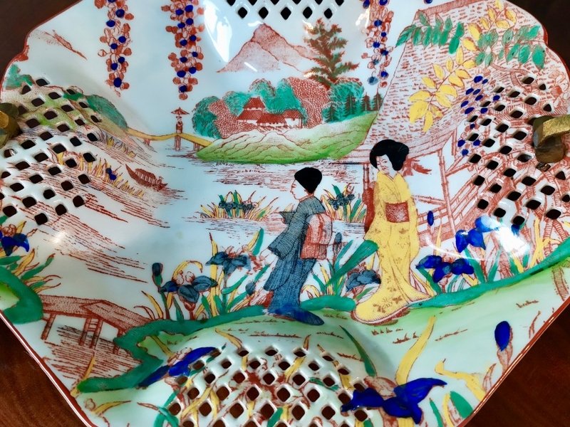 Антикварная декоративная тарелка в стиле Ориентал 1