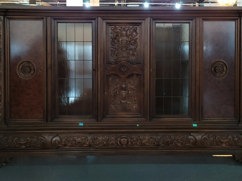 Винтажный кабинетный шкаф в стиле Необарокко 0