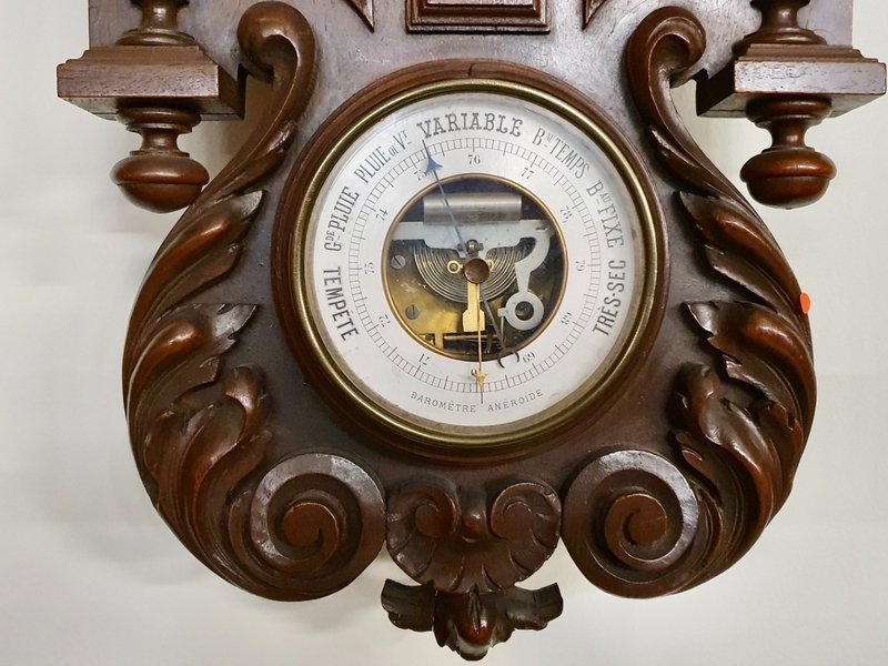 Старинные настенные часы в стиле Неоренессанс 1