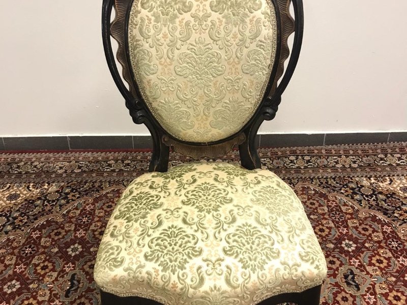 Антикварное кресло 19 века 0