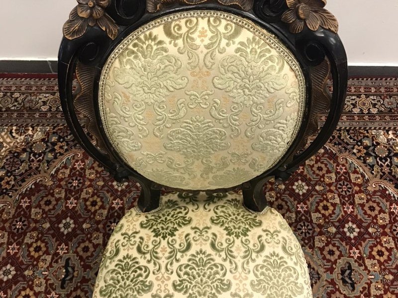 Антикварное кресло 19 века 1