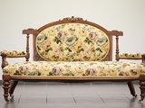Старинный диван-софа на колесиках 0