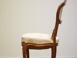 Пара старинных стульев из массива ореха 2